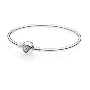 Pandora Jewelry - Limited Edition: Pandora Bracelet Pandora Jewelry - Limited Edition: Pandora Bracelet
